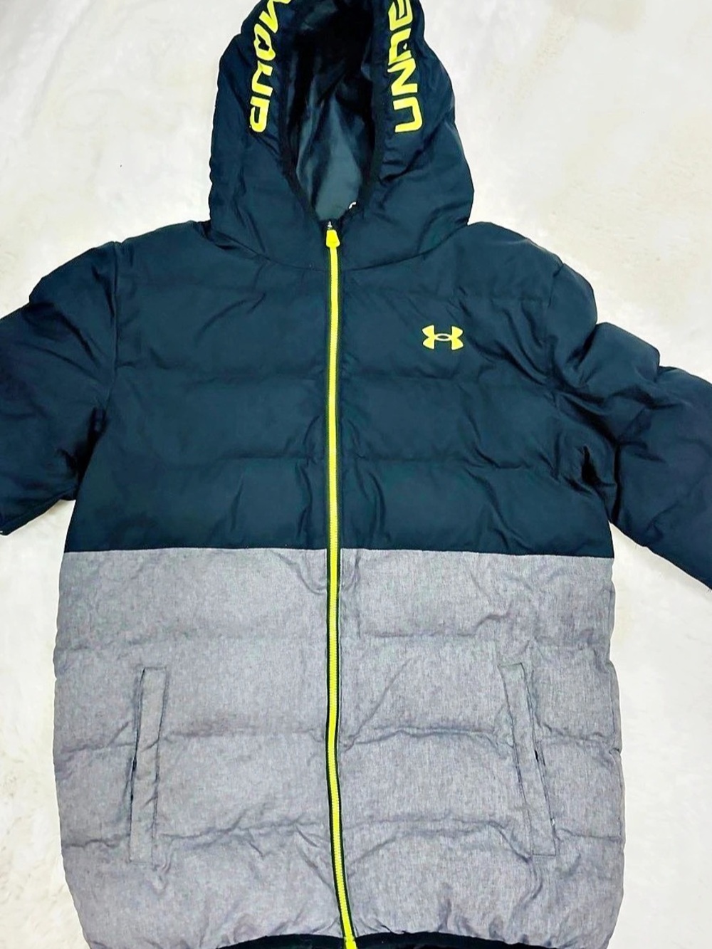 Under Armour UA Pronto Color-Block Puffer Jacket Boys XL (16)